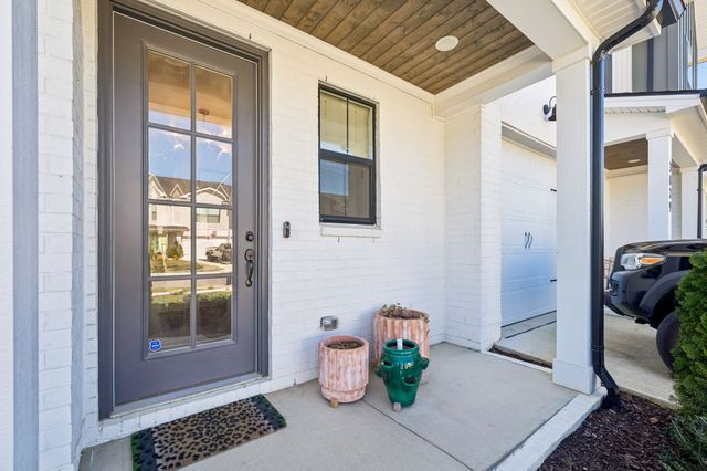 3033 Inman Dr, Thompsons Station, TN 37179