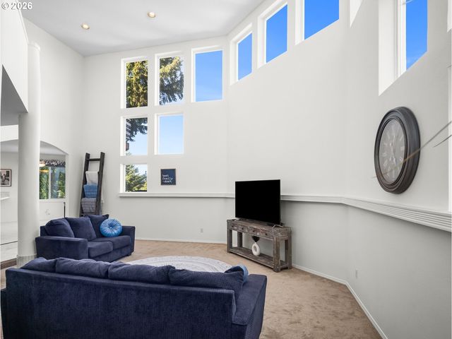 2906 CARRIAGE Way B, West Linn, OR 97068