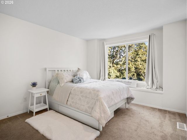 2906 CARRIAGE Way B, West Linn, OR 97068