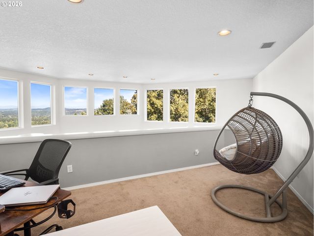 2906 CARRIAGE Way B, West Linn, OR 97068
