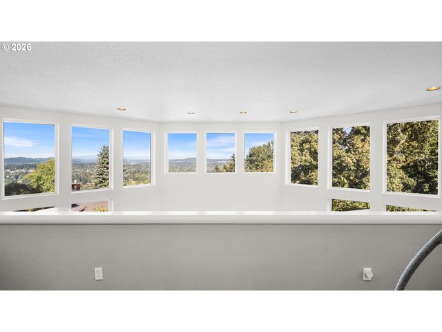 2906 CARRIAGE Way B, West Linn, OR 97068