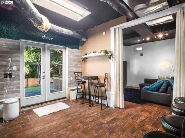2906 CARRIAGE Way B, West Linn, OR 97068