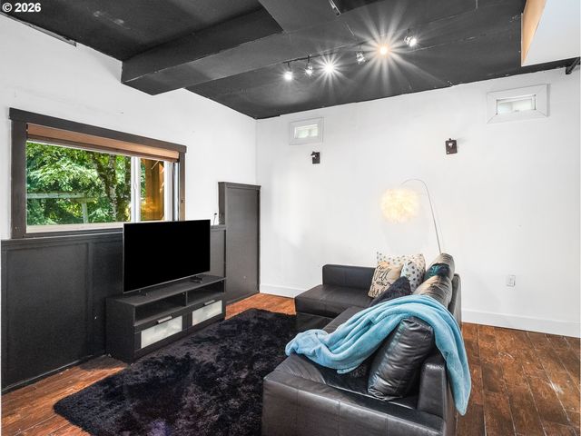 2906 CARRIAGE Way B, West Linn, OR 97068