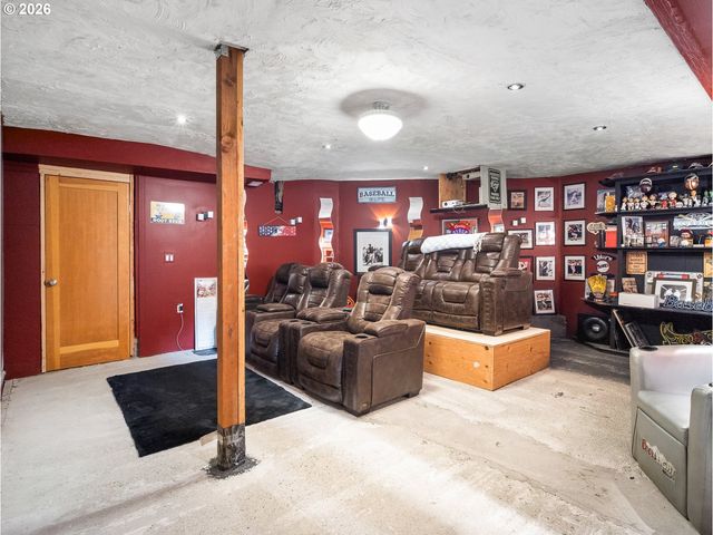 2906 CARRIAGE Way B, West Linn, OR 97068