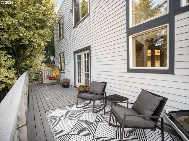 2906 CARRIAGE Way B, West Linn, OR 97068