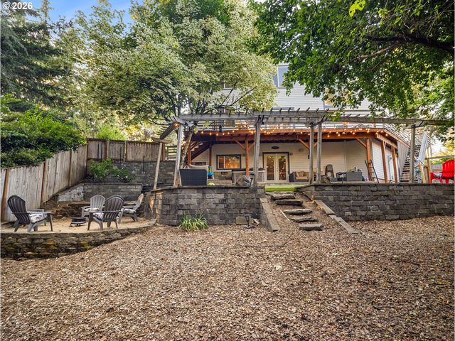 2906 CARRIAGE Way B, West Linn, OR 97068