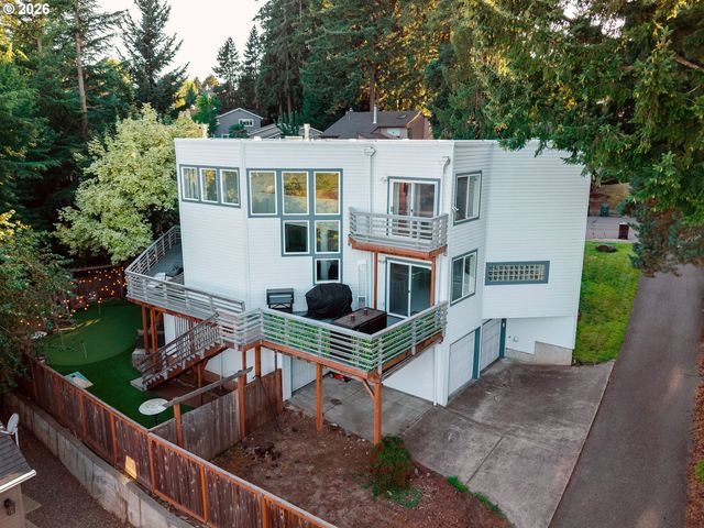 2906 CARRIAGE Way B, West Linn, OR 97068