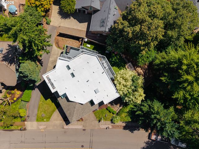2906 CARRIAGE Way B, West Linn, OR 97068