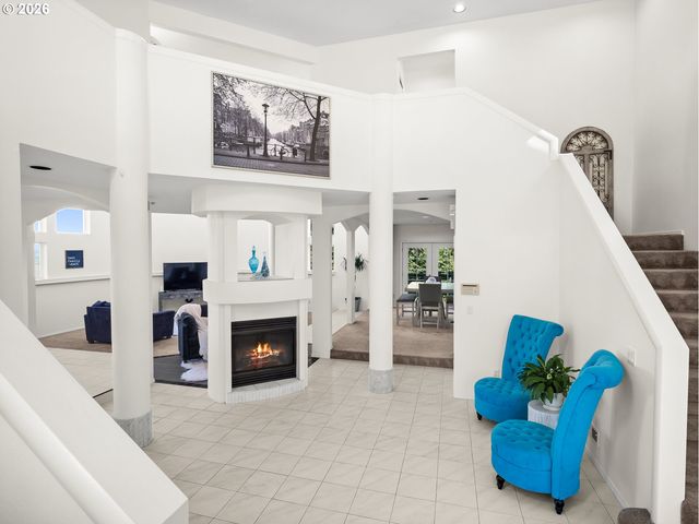 2906 CARRIAGE Way B, West Linn, OR 97068