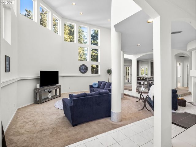 2906 CARRIAGE Way B, West Linn, OR 97068