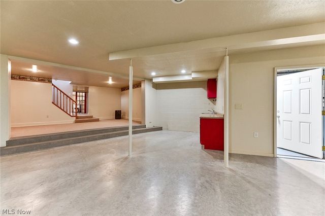 26648 State Route 172, East Rochester, OH 44625