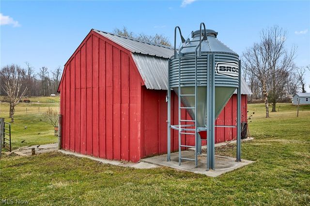 26648 State Route 172, East Rochester, OH 44625