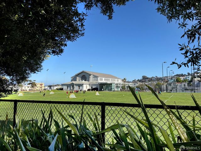 616 Silliman Street, San Francisco, CA 94134