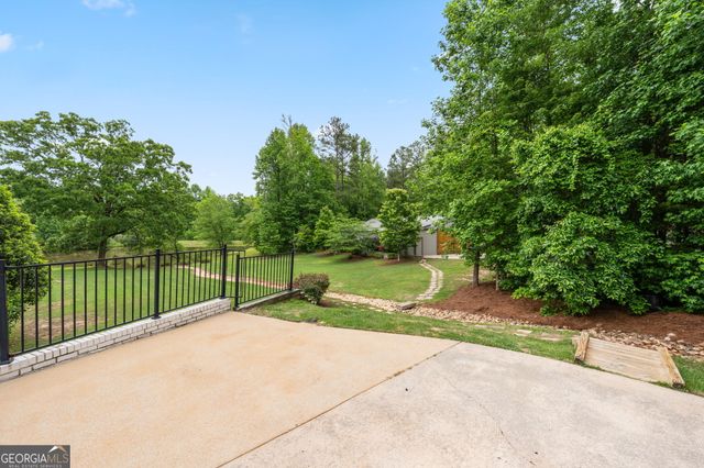 570 Martin Mill Road, Moreland, GA 30259