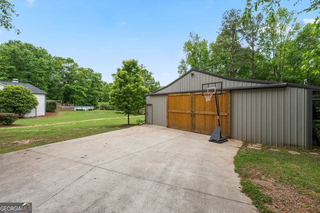 570 Martin Mill Road, Moreland, GA 30259
