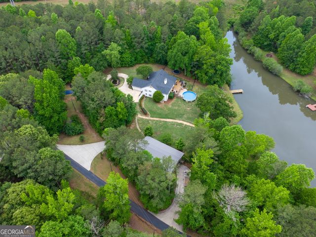 570 Martin Mill Road, Moreland, GA 30259