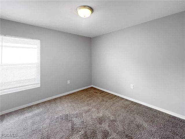 18273 Gibraltar LN, Lehigh Acres, FL 33936