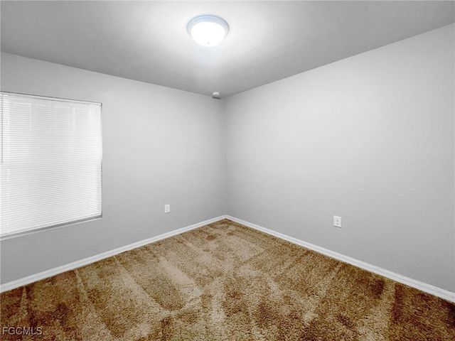 18273 Gibraltar LN, Lehigh Acres, FL 33936