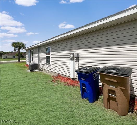 18273 Gibraltar LN, Lehigh Acres, FL 33936