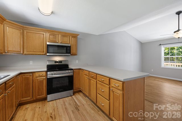 76 Selwyn Road, Asheville, NC 28806