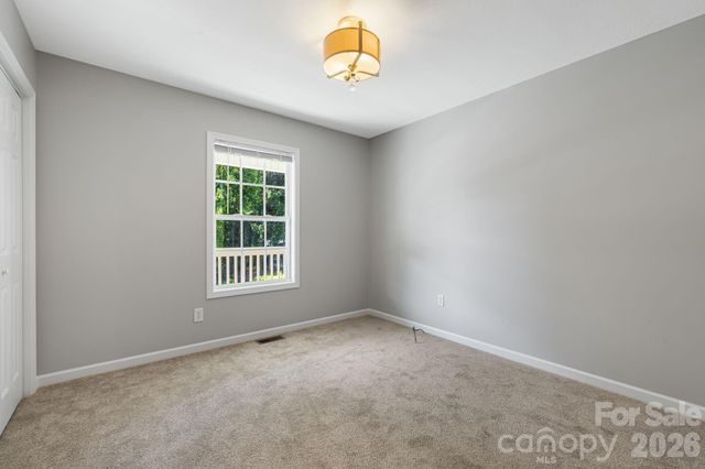 76 Selwyn Road, Asheville, NC 28806