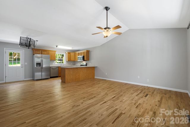 76 Selwyn Road, Asheville, NC 28806