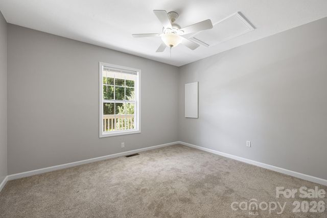 76 Selwyn Road, Asheville, NC 28806