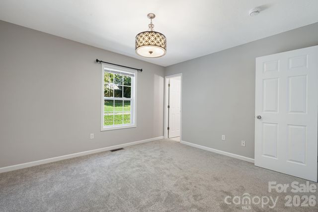 76 Selwyn Road, Asheville, NC 28806
