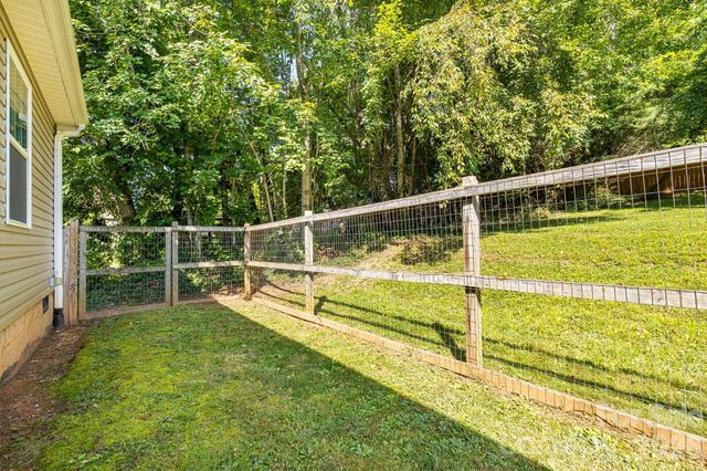 76 Selwyn Road, Asheville, NC 28806