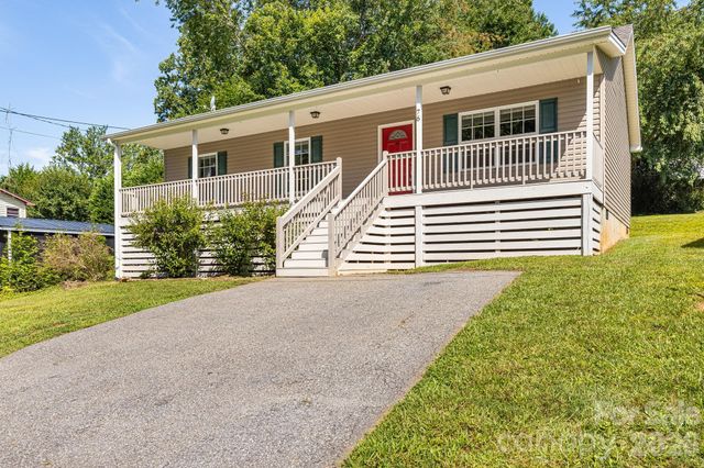 76 Selwyn Road, Asheville, NC 28806