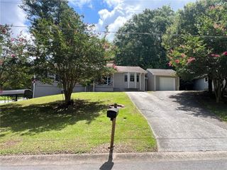 2574 Holly Berry Trail, Snellville, GA 30039
