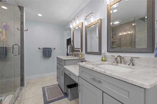 14 Pine Tree Road, Coventry, RI 02816
