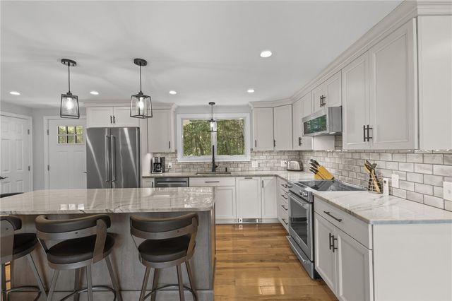 14 Pine Tree Road, Coventry, RI 02816