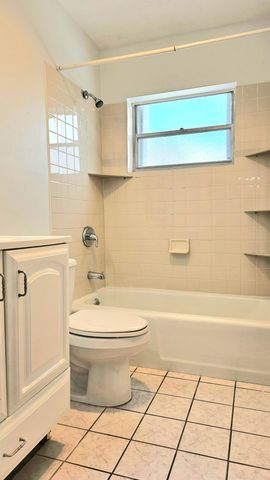 111 CLEVELAND Street B9, Lake Worth Beach, FL 33461