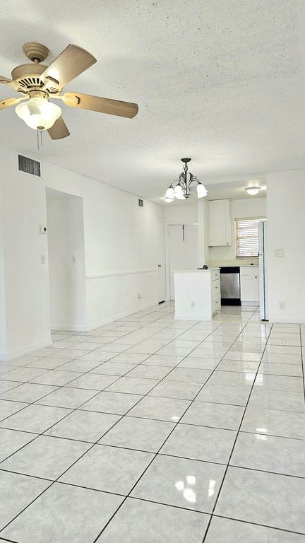 111 CLEVELAND Street B9, Lake Worth Beach, FL 33461