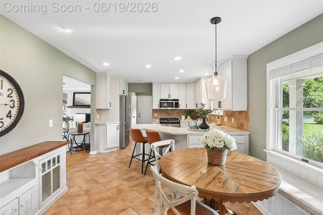 9787 York Woods Drive, York Charter Township, MI 48176