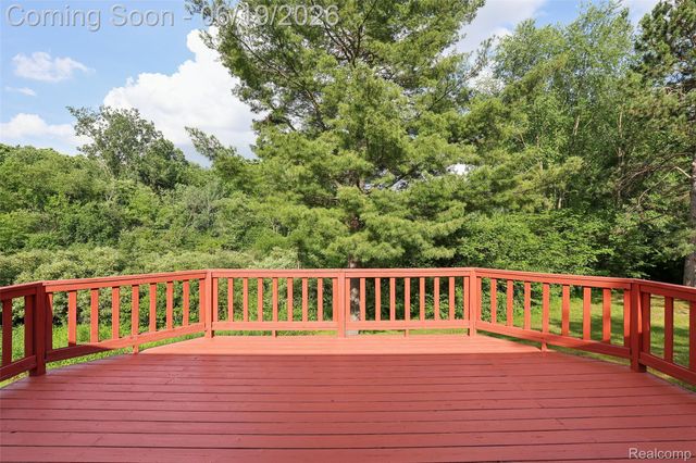 9787 York Woods Drive, York Charter Township, MI 48176
