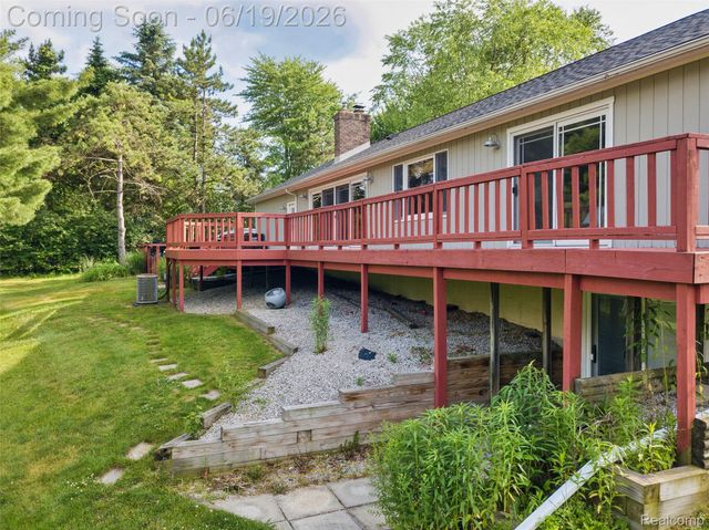 9787 York Woods Drive, York Charter Township, MI 48176