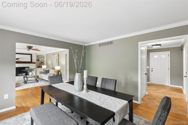 9787 York Woods Drive, York Charter Township, MI 48176