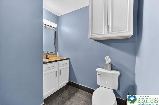 6840 Scenic View Drive, Lower Macungie Twp, PA 18062