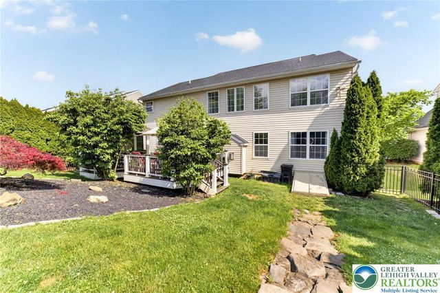 6840 Scenic View Drive, Lower Macungie Twp, PA 18062