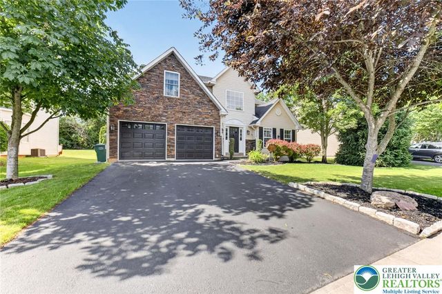 6840 Scenic View Drive, Lower Macungie Twp, PA 18062