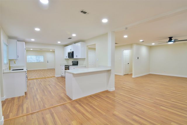 2605 Coble Court, Bedford, TX 76021