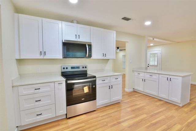 2605 Coble Court, Bedford, TX 76021