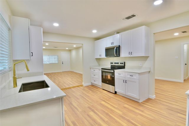 2605 Coble Court, Bedford, TX 76021