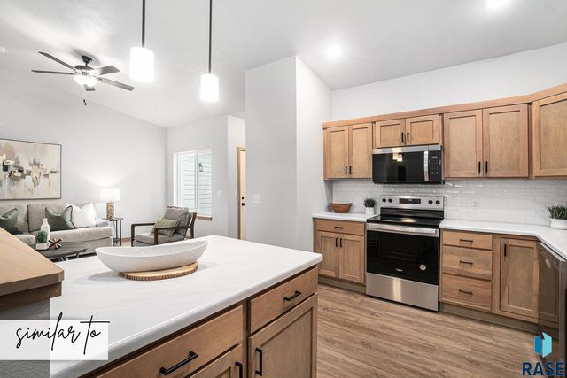 2405 E Jetty Pl Place, Sioux Falls, SD 57108