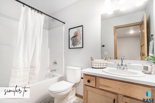 2405 E Jetty Pl Place, Sioux Falls, SD 57108