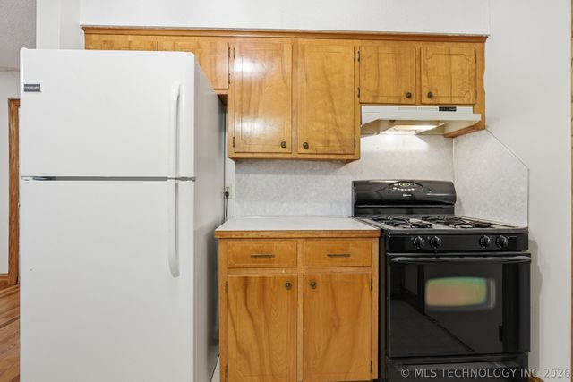 16553 E 2nd Place, Tulsa, OK 74108