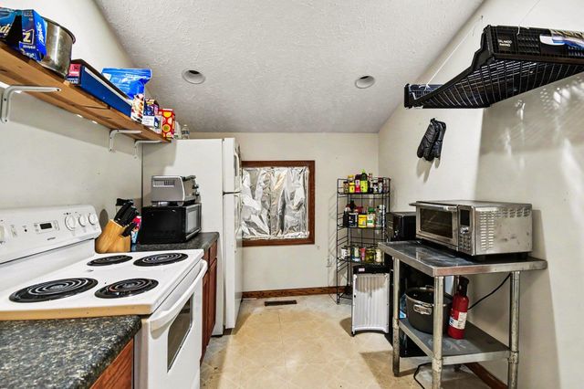 20 E Remus Road, Mount Pleasant, MI 48858