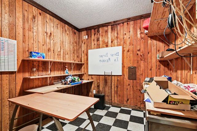 20 E Remus Road, Mount Pleasant, MI 48858